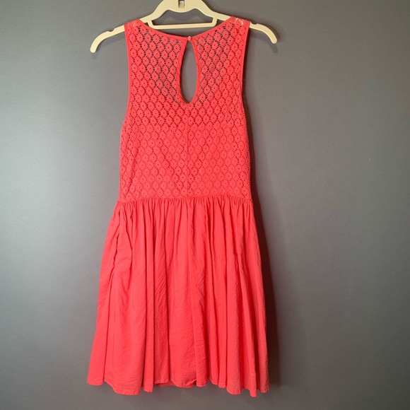 Lauren Conrad pink spring dress - Picture 3 of 7